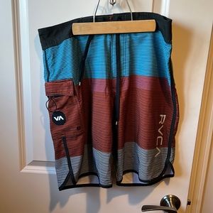 RVCA Size 31 striped boardshort